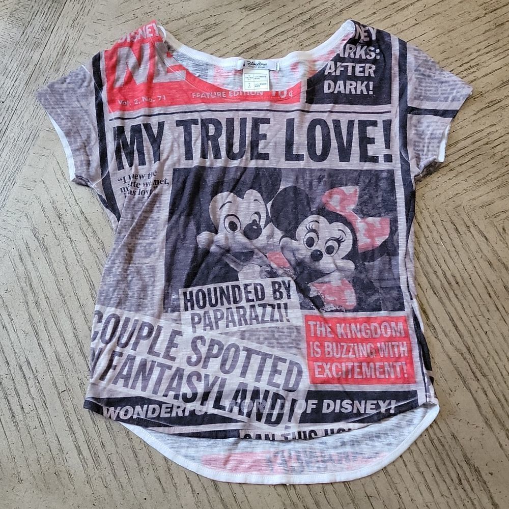 Mickey Minnie Disney Parks t shirt size XS ❤🖤